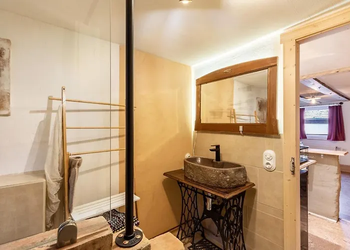 Juwel Erbach an der Danau